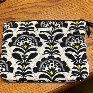 Cosmetic bag